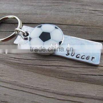 2015 wholesale enamel soccer keychain