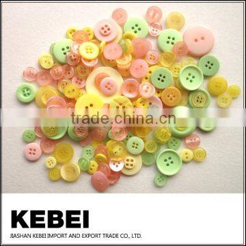 large and small craft plastic mixed buttons for decoration