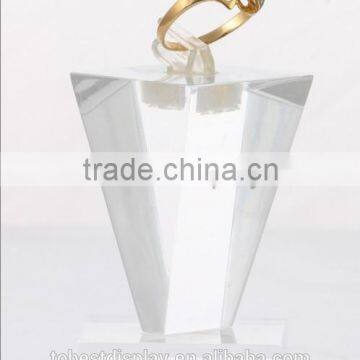 2016 new style exquisite single clear finger ring holder/ring display stand Shenzhen factory