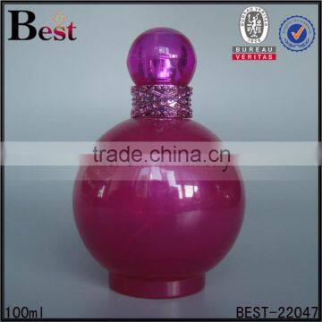 beautiful 100ml bulb red perfume bottle with decorative sprayer, ball cap                        
                                                                                Supplier's Choice