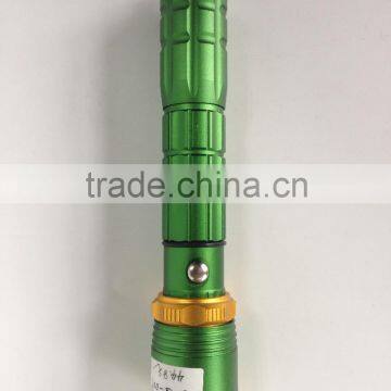 3W Zoomable Flashlight With Glass Breaker photo-2