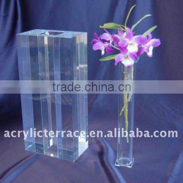 2011 New Design Crystal Acrylic Vase