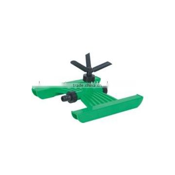 3-arm plastic sprinkler with "H" type base