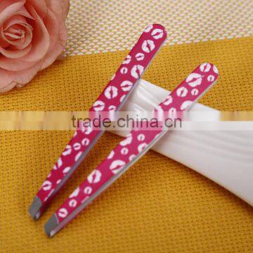 Factory Price Colorful Lip Print Multifunctional Eyebrow Tweezer in Beauty Salon photo-2