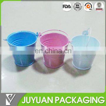 Cute colored small metal tin flower pots with handle wholesale