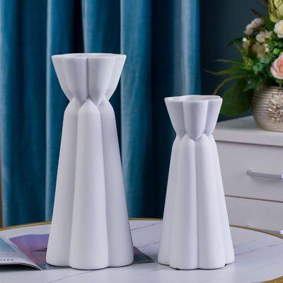 Modern Simple Nordic Style Creative White Jingdezhen Ceramic Vase For Office Table