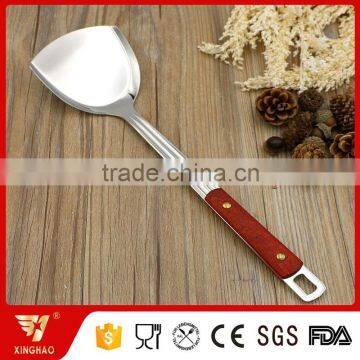 Fashional Hanging Kitchen Utensil with Wooden Handle