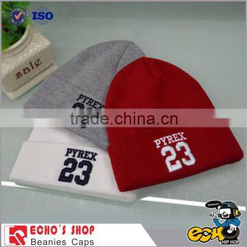 fashion design high quality custom free pom pom beanie hats wholesale