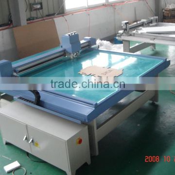 Cork cutting machine