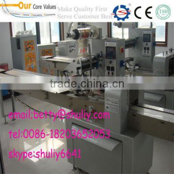 chocolate packaging machine/egg pie packer/food candy pillow packing machine