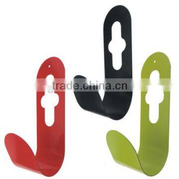 Magic hose expandable metal hose hanger