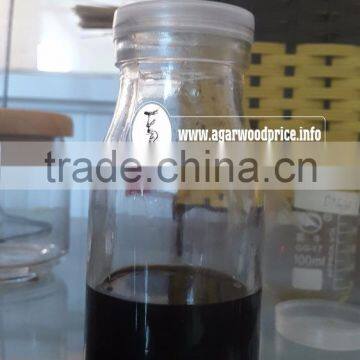 Agarwood Essential oil made from perfect distiller in Vietnam for viscous liquid, dark color and nice scent