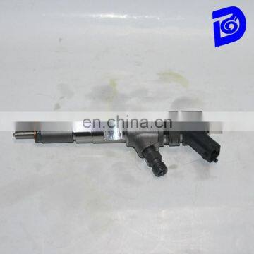 0 445 110 672 High Quality Fuel Injector 0445110715 for Naveco