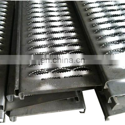 safety perforated metal grip strut safety grating tread treads