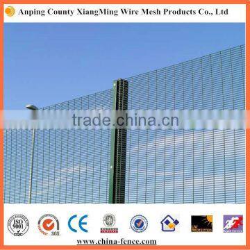 PVC Coated or Hot Dipped Galvanized 358 Security Mesh Fence