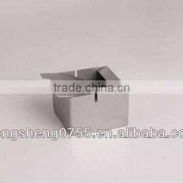 Square Shaped Ashtrays With Cover And Silver Color