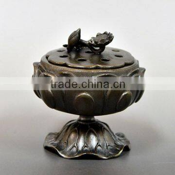 Original and High quality metal sculpture Lotus Incense burner with Accurate made in Japan