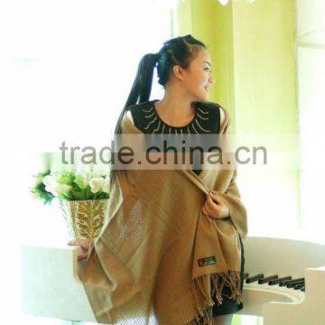 Pure Camel Fine Wool Hollowed Shawl