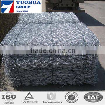 2'' Hole size galvanized chain link fence