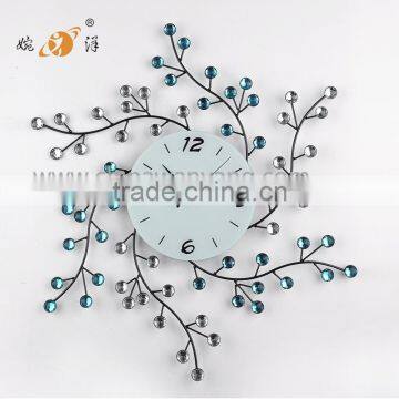 2015 China wrought iron decorative wall clock with diamond