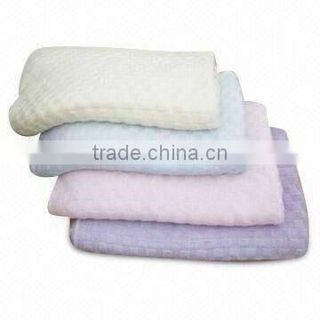 100%cotton hotel bath towel eith emboridery logo on the towel