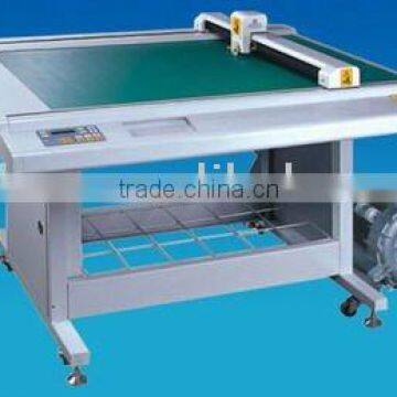 Automatic garment sample cutter