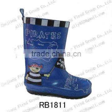 2013 kids' blue rubber rain boots with pirates pattern