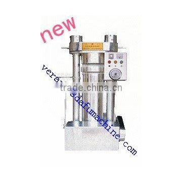 Hydraulic oil press machine especially for sesame seeds