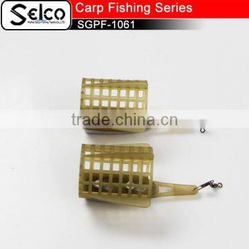 Plastic mesh fishing cage feeder with terminal swivel snap