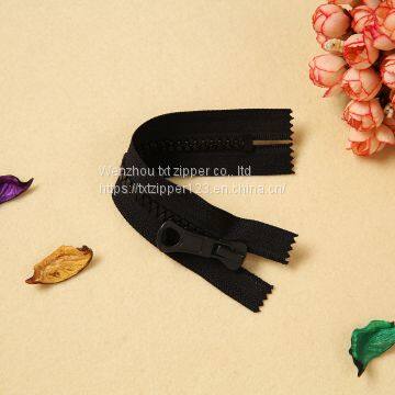 #3 #5 #8 #10 #15 #20 Plastic Zipper With Triangular Teeth Close End photo-2