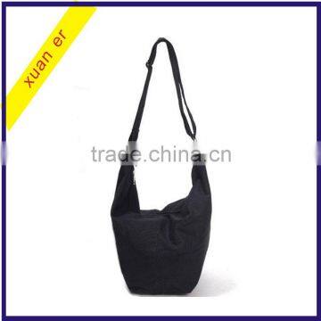 Hot seliing high quality fashion canvas messenger bag/shoulder bag