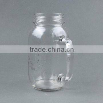 High quality 700ml bulk embossed beer glass cup with handle and tin lid beer mug wholesale