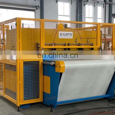 Camouflage fabric cutting machine