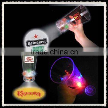 2014 Summer drinking projector cup for party and pub .led flashlight cup , led plastic blinking cup