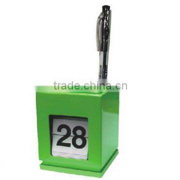 Calendar table clock with pencial vase