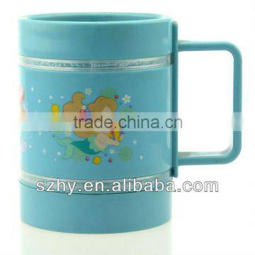 Plastic cartoon Picture Cup