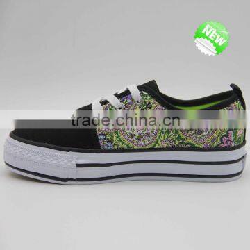 oem women canvas shoes with pattern