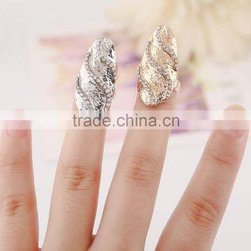 Women fingernail ring raised grain finger nail