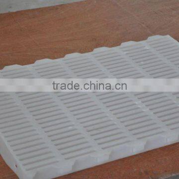 plastic pig/poultry equipment