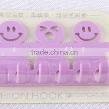 Human Shaped 6 Hooks Plastic Toothbrush Holder photo-3