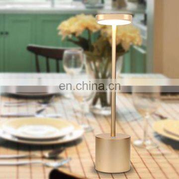 Customed Metal Waterproof IP54 LED Cordless Modern Restaurant Table Lamp Usb Rechargable for Outdoor Dinner