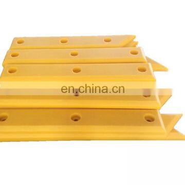 Marine rubber fender system with steel plate and UHMWPE facing pad