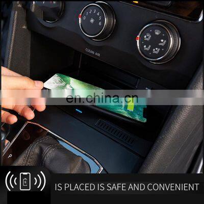 New Product Wireless Car Charger Mount For Tiguan L/Tuyue (2017-2020) 72W Fast-Charging Car Charger Wireless photo-3