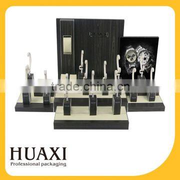 wholesale custom 2016 luxury C-rings wooden tabletop watch display stand