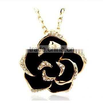 austrian crystal flower pendant 18kgp necklace