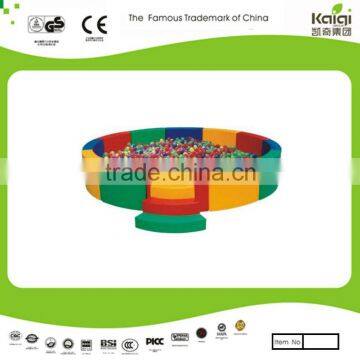 Updated hot selling new design children like soft play toys