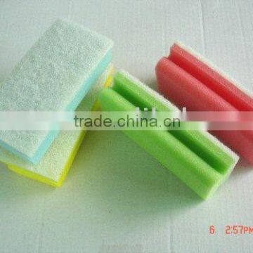 Color grip sponge scourer