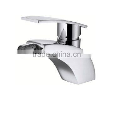 Sanitary Ware Faucets and Mixers Factory-Hot and Cold Water Women Faucet