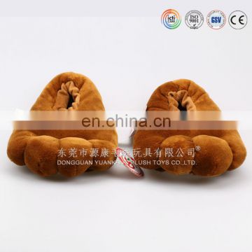 EN71 custom size plush soft slipper fashion paw adult plush slipper ICTI Audited