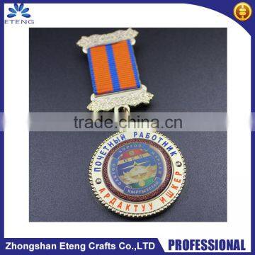 Classic rewarded medal pin badge with epoxy logo,ribbon metal pin badge